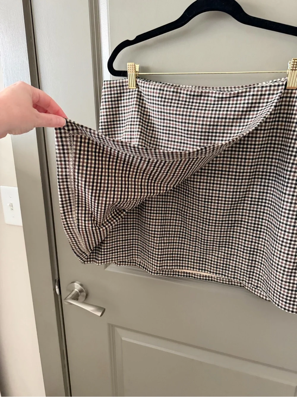 Old Navy details brown